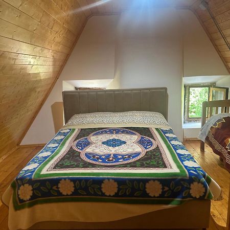 Guest House Rrashkadoli เธทธ์ ภายนอก รูปภาพ