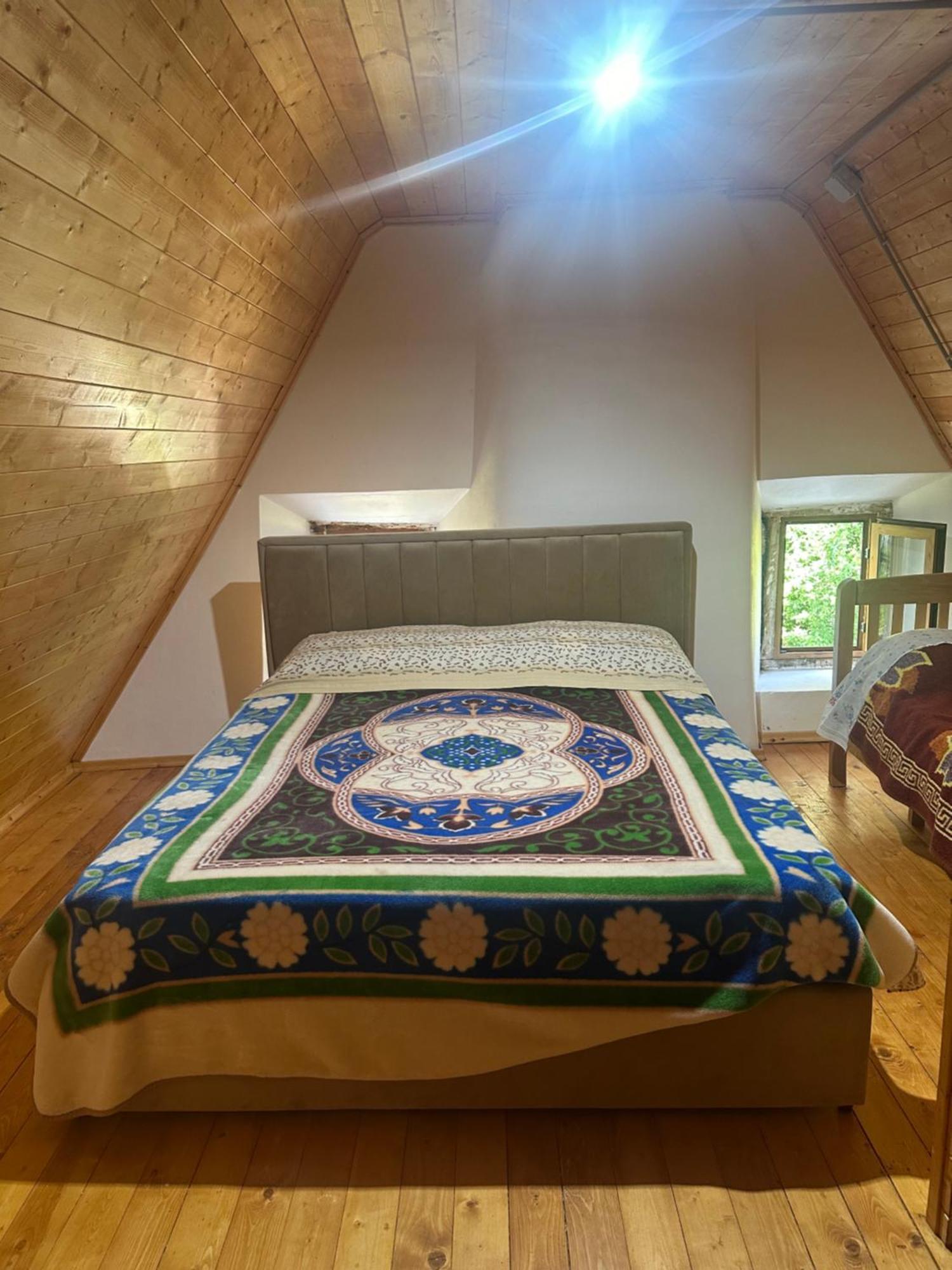 Guest House Rrashkadoli เธทธ์ ภายนอก รูปภาพ